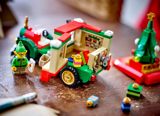 Santa's Delivery Truck LEGO